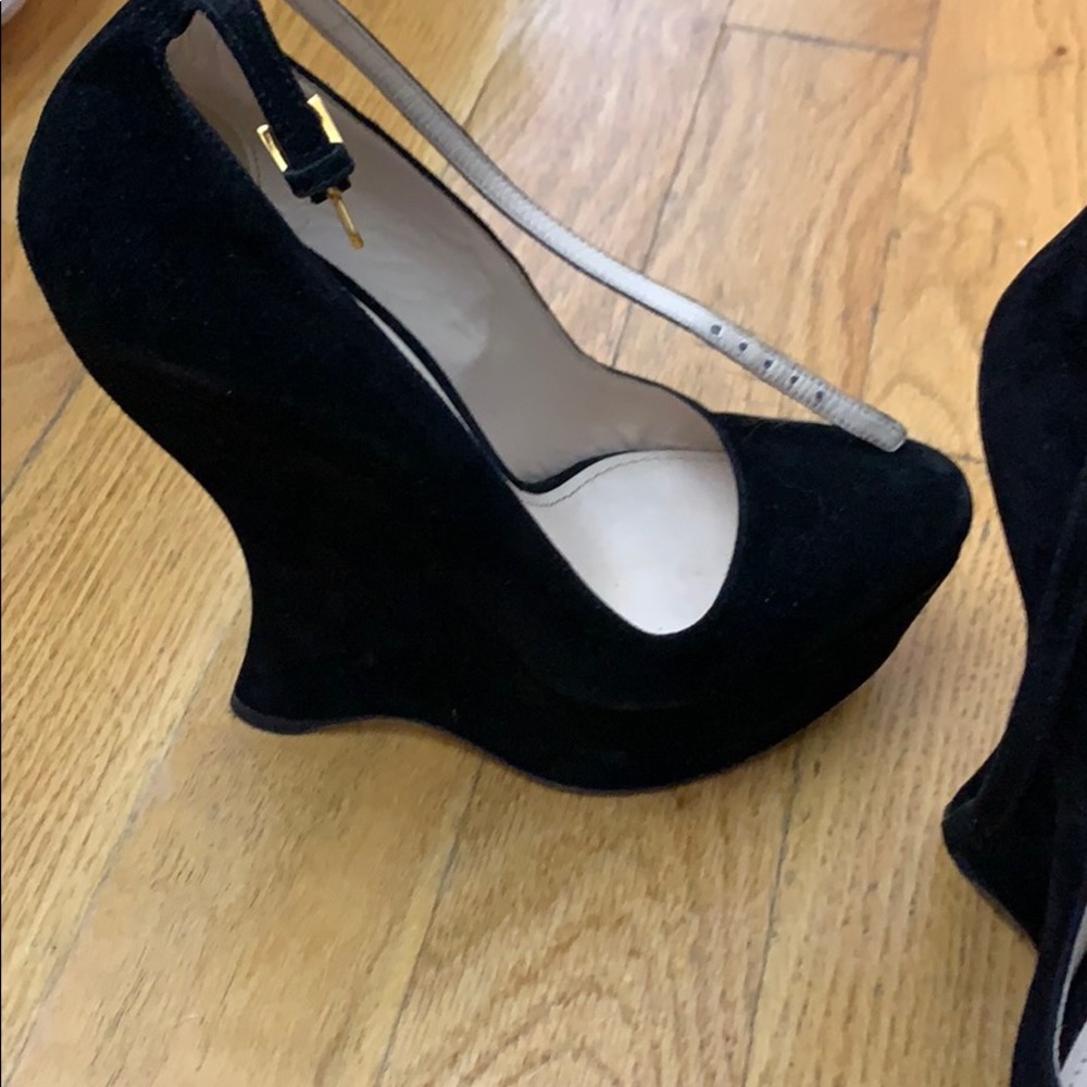 Shoes - Picture 3 of 3